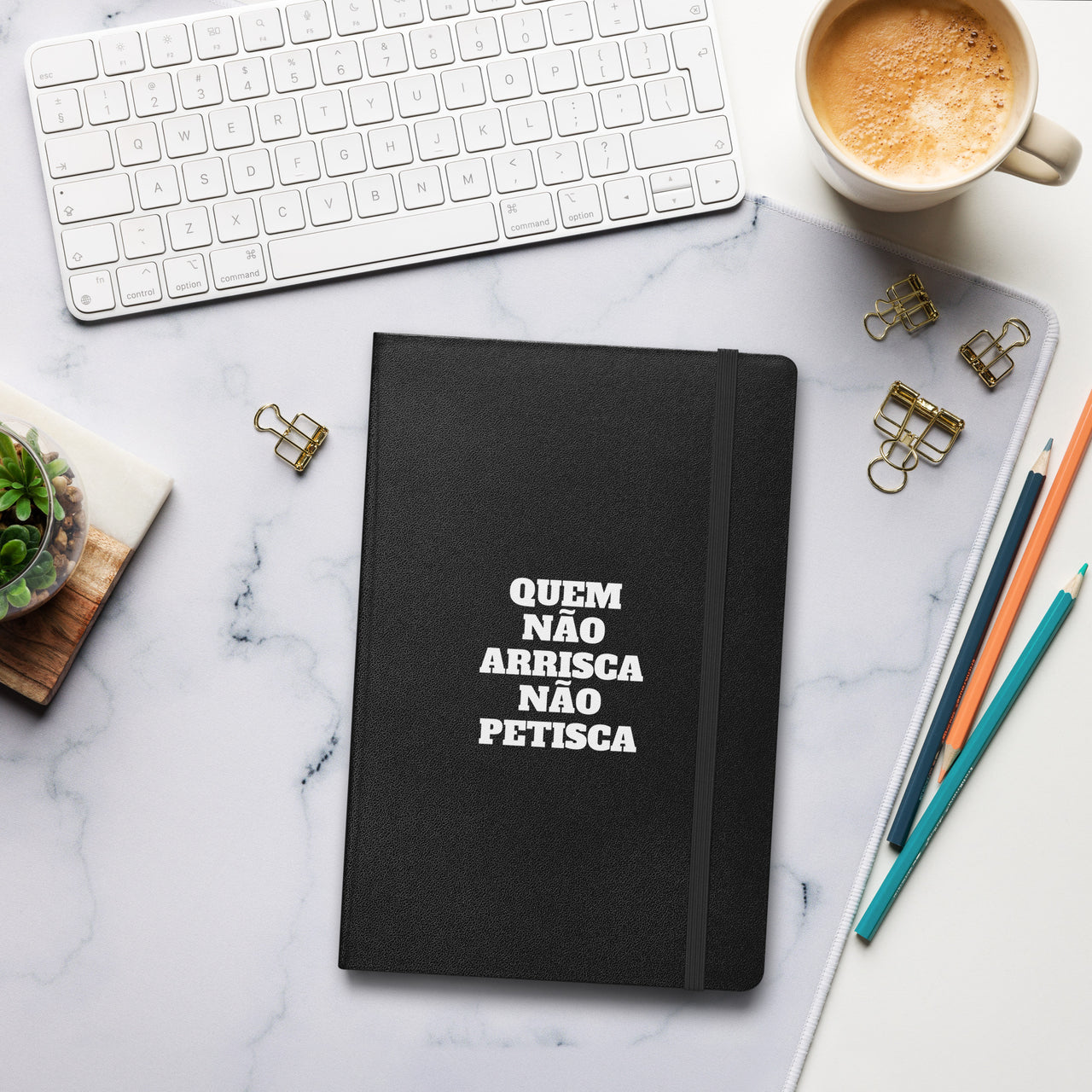 quem não arrisca não petisca - Hardcover Bound Notebook - Christmas Gift